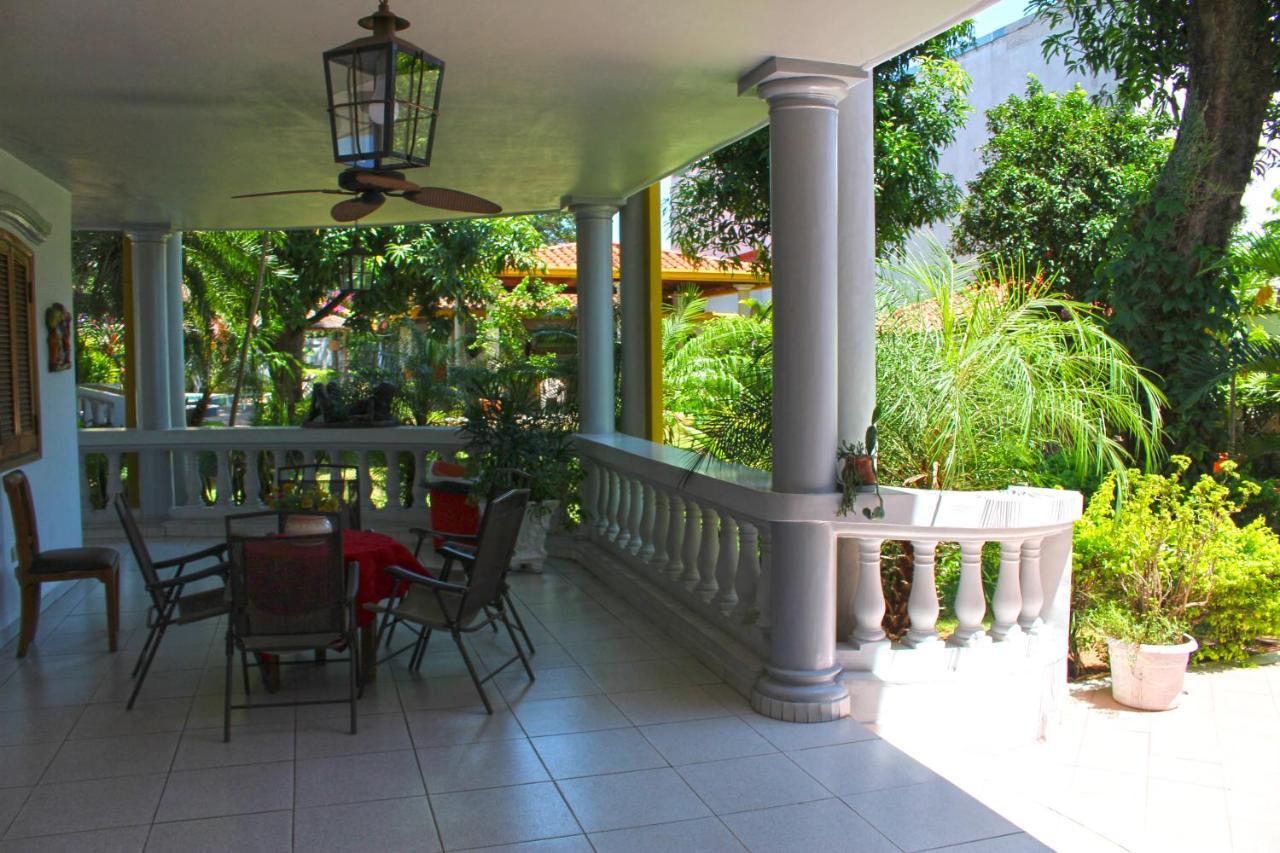 Ross Char Hotel Asunción Zewnętrze zdjęcie